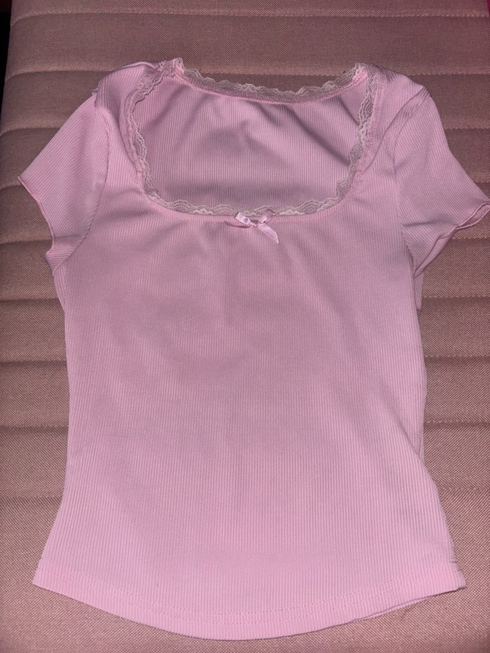 SHEIN Light Pink Ribbed Scoop Neck Top with Lace Trim